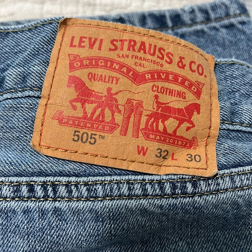 Levi’s 505 32 x 30 - Picture 2 of 5